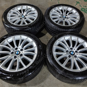 [판매] BMW F10 럭셔리 18인치 정품 휠타이어