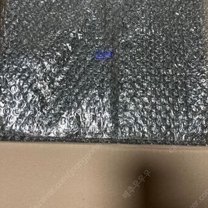 갤럭시 S25 엣지 업비트 한정판 팔아요! 뾱뾱이도 미개봉 상태에요
