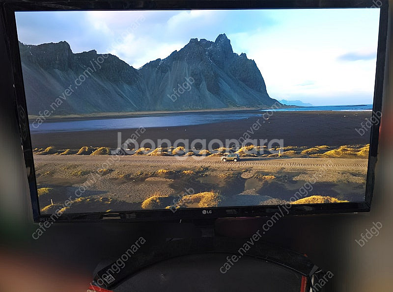 LG 24인치 LED 모니터 24MP58VQ 팝니다--1