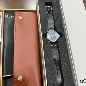 애퍼쳐(aperture) 에디션1 시계 판매합니다.