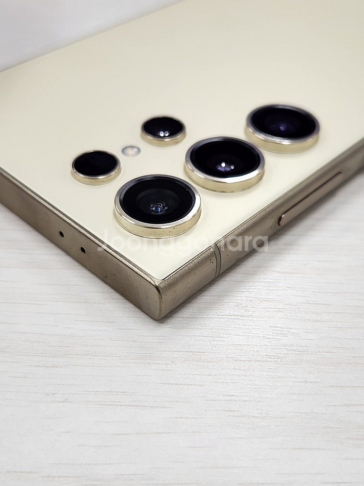 갤럭시 S24울트라 옐로우색상 512용량 상태좋은 무잔상 단말기 80만 판매합니다--6