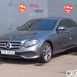 [벤츠]E-클래스 W213 E300 4MATIC 아방가르드 (5인승) 2019 년 휘발유 중고 중고차 전액할부☆중고차리스☆중고차수출