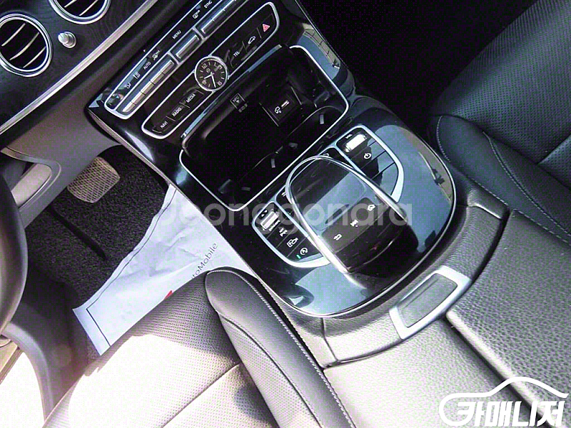 [벤츠]E-클래스 W213 E300 4MATIC 아방가...--1