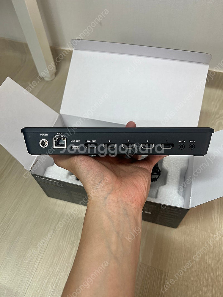 블랙매직디자인 ATEM MINI PRO 판매합니다!--3