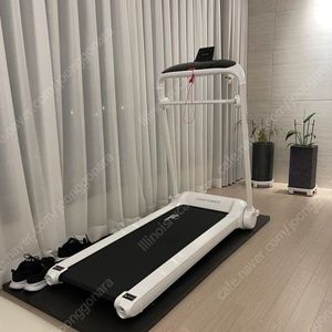 미사용새제품팝니다. 최신 고급형 런닝머신 워킹패드 워킹머신 저렴하게 팝니다