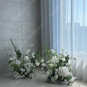 생화 화이트&그린 꽃 센터피스/ 프로포즈/웨딩/만삭/플라워디렉팅/꽃다발