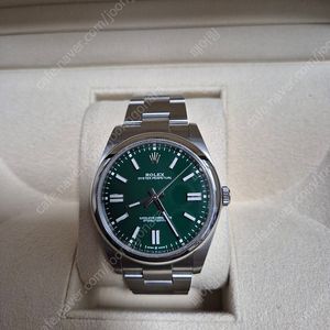 로렉스 오이스터 퍼페츄얼 OP41 그린 124300 판매합니다.
