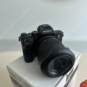 SONY A7M3 바디 + 번들렌즈 판매