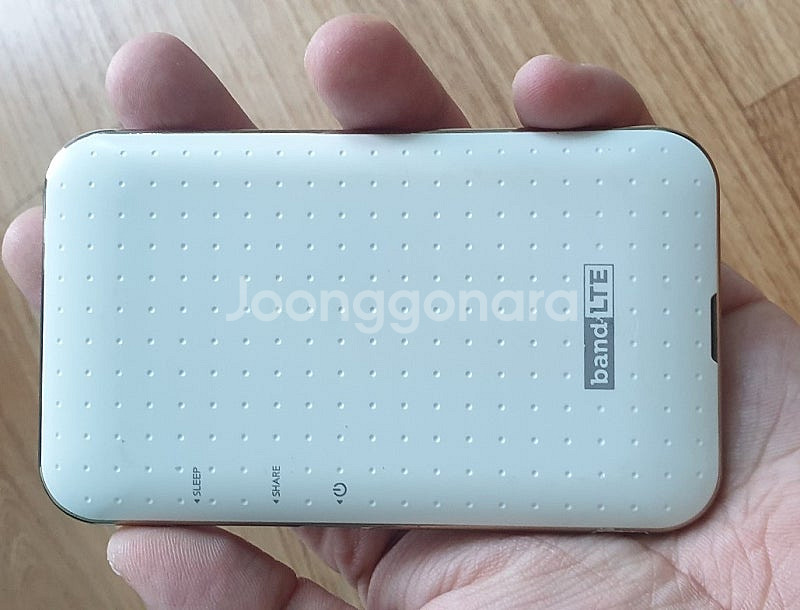 SKT 포켓파이M (URoad-LFM300) 2만원--2