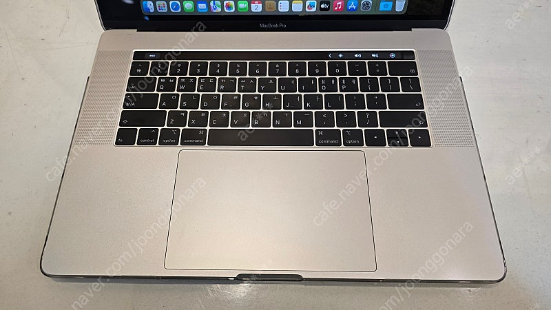 맥북프로 2018년 15인치 실버 i7 500GB SSD 이미지