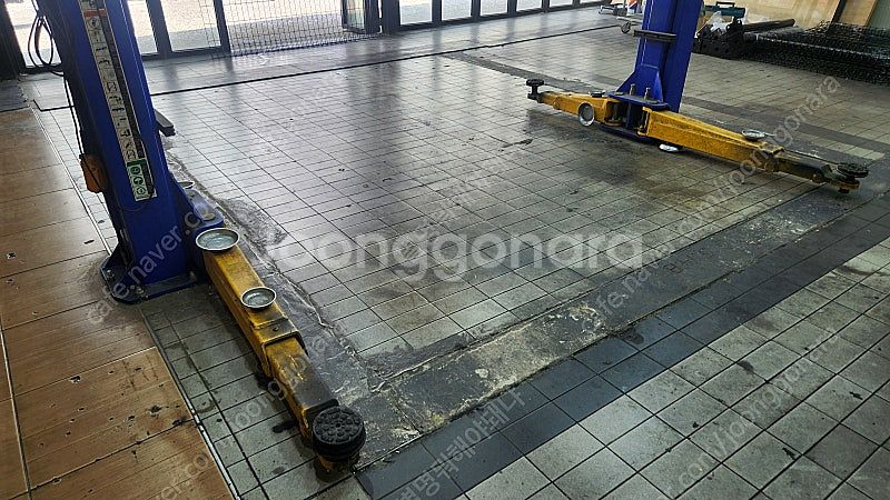 파워렉스 2주식 리프트 판매합니다.--3