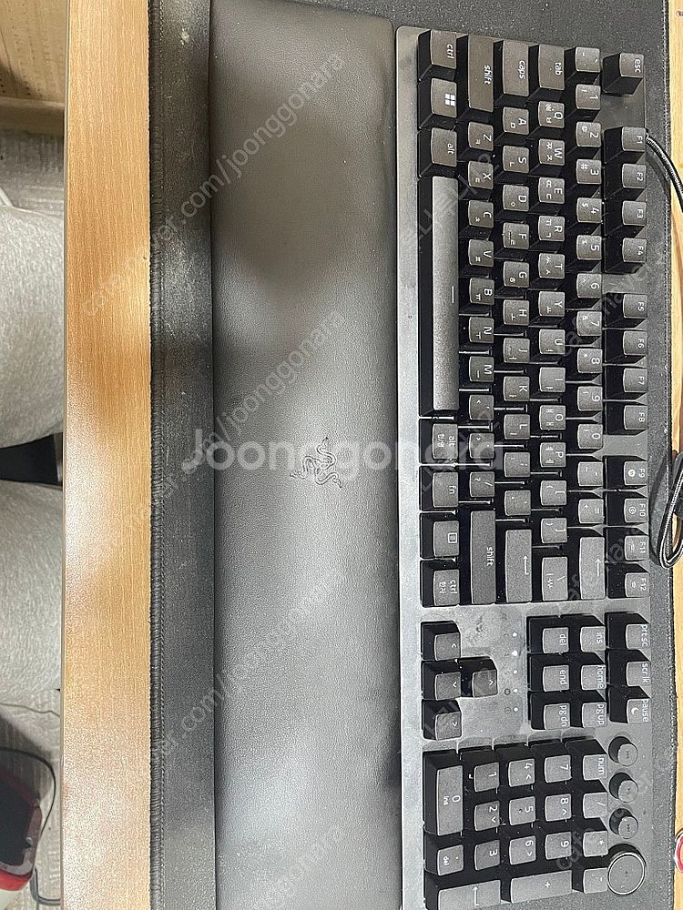 레이저 헌츠맨 v2 리니어 풀배열 판매합니다.--1