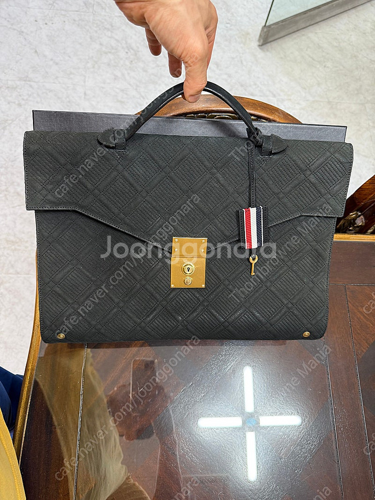 톰브라운 정품 리미티드에디션 우리나라에 몇점 없는 스웨...--0