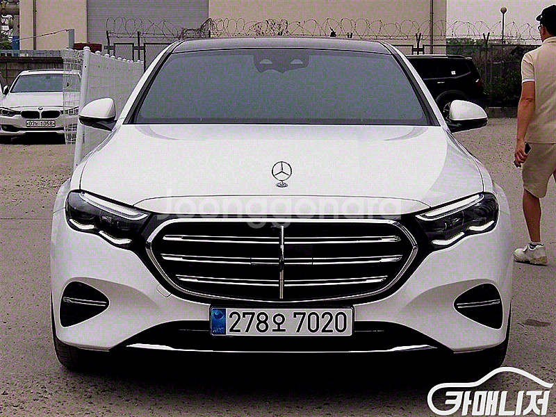[벤츠]E-클래스 W214 E300 4MATIC 익스클...--0