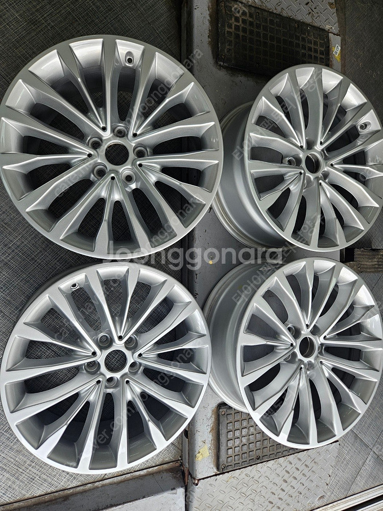 BMW5시리즈 G30 순정18인치 하이퍼실버 한대분--1