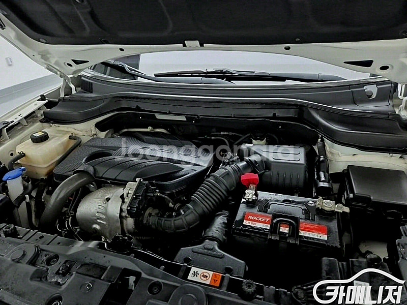 베리 뉴 티볼리 4WD 디젤 1.6 2020 년 중고차...--4