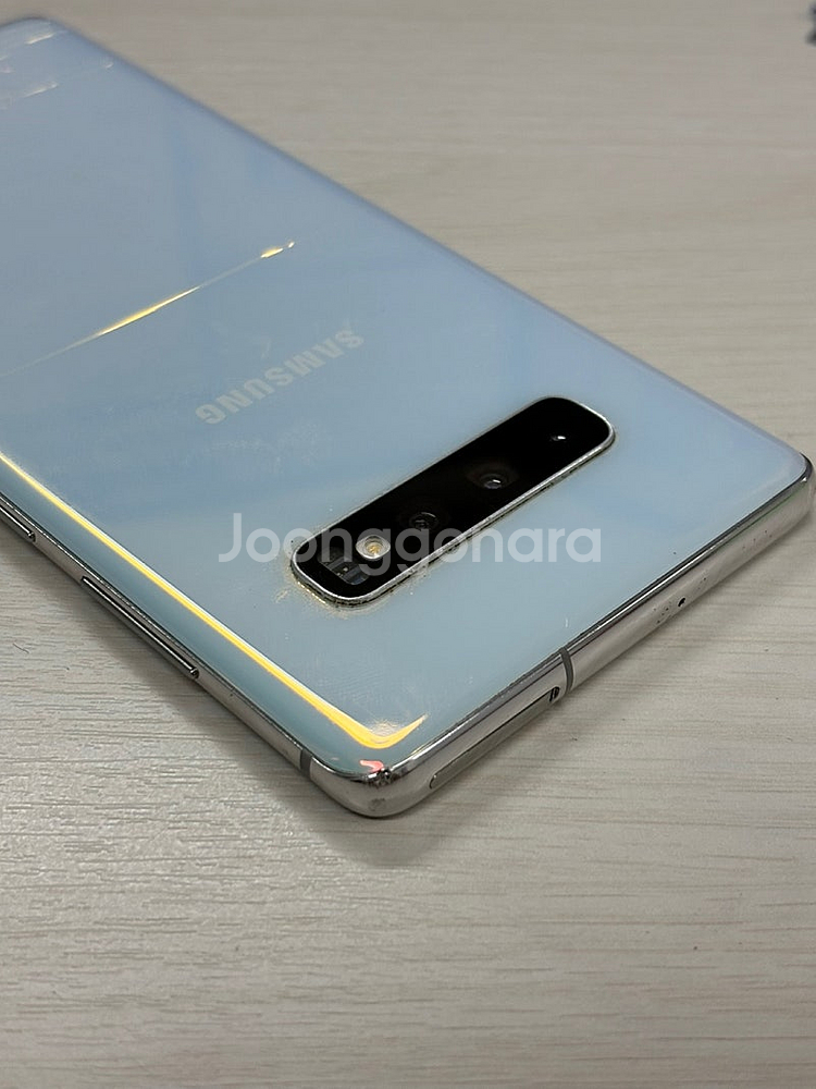 갤럭시 S10플러스 화이트색상 128용량 가성비좋은 꿀...--5