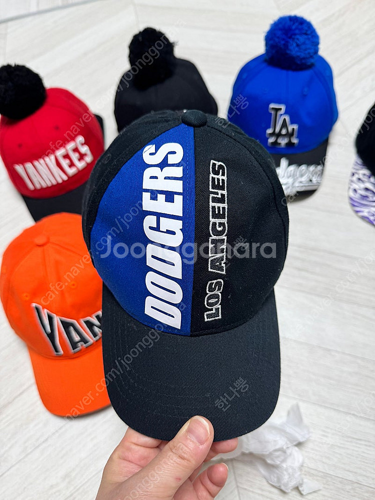 mlb키즈모자 49-51사이즈 팝니다--3