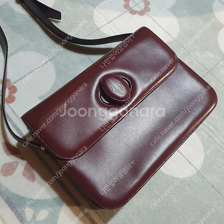 까르띠에 버건디 크로스백--0