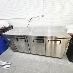 2021년식 간냉식 스키피오1800 테이블냉장고 중고 업소용 간냉식 작업대냉장고(서울인천수도권 무료배송)