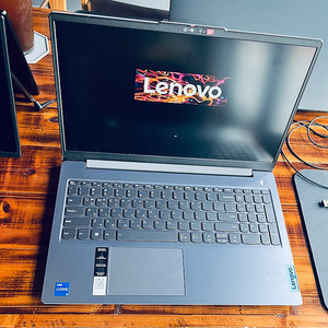 레노버 아이디어패드 Slim3 15IAH8 인텔 i5 12세대 / SSD 512 /