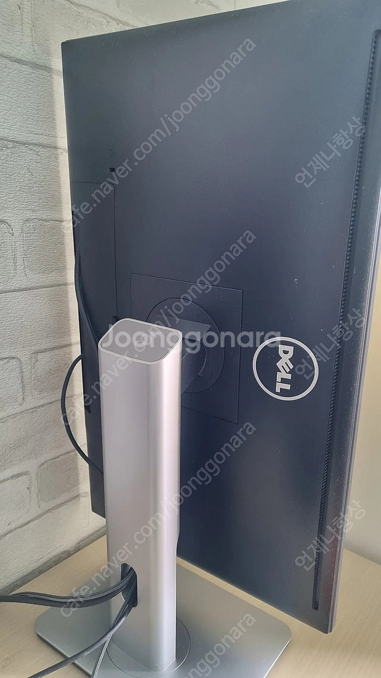 DELL 델 울트라샤프 24인치 모니터(상태 최상)--5