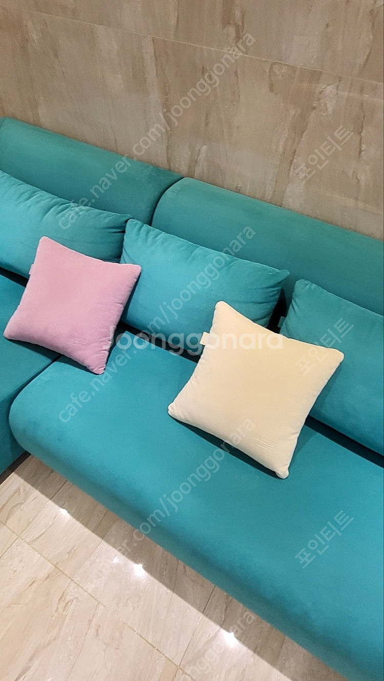 헷세드 쇼파 판매중입니다--3