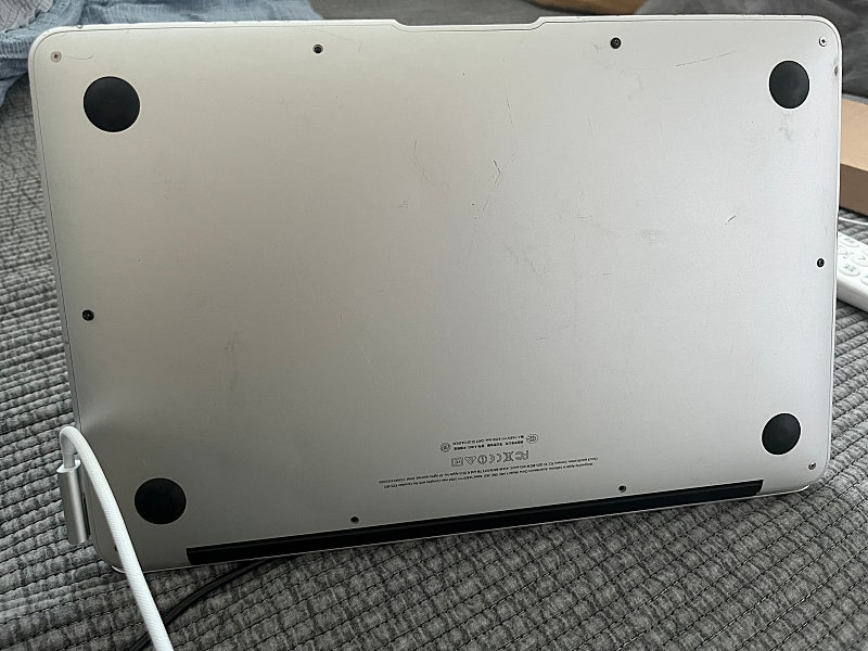 애플 맥북에어 2014 11인치 부품용 a1465 이미지