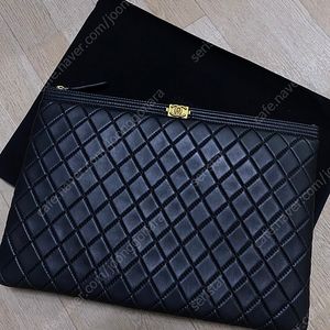 샤넬 보이클러치 램스킨 금장