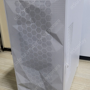 DLX21 메쉬 PC케이스