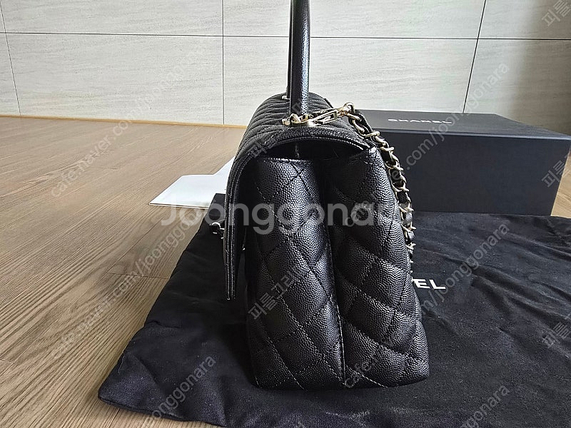샤넬 코코핸들 블랙 캐비어 아웃스티치 (구미듐 현라지)핸들 블랙 ﻿ A92991--3