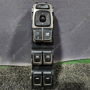 그랜저 HG 메인 윈도우 스위치 93570-3V021RY 팝니다