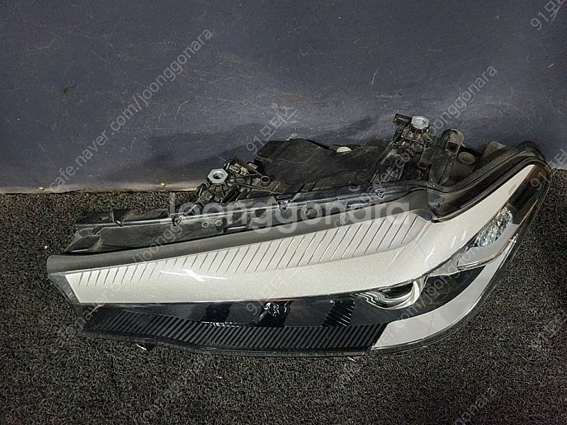 BMW 5시리즈 G30 전기형 운전석 Full LED ...--3