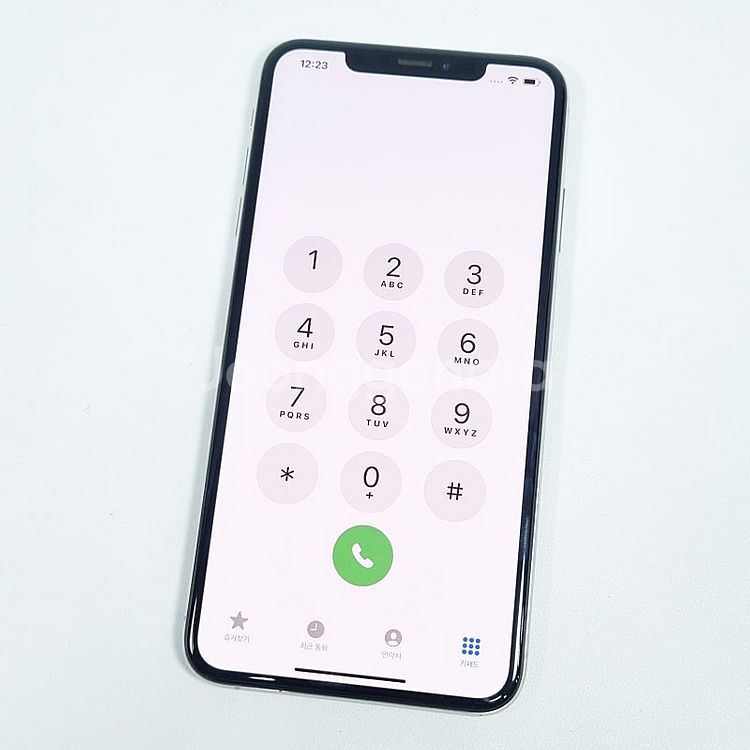희귀폰 인스타용카메라 아이폰 XS MAX 256G 실버...--8