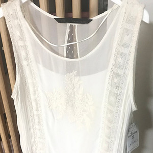 ZARA 자수 원피스