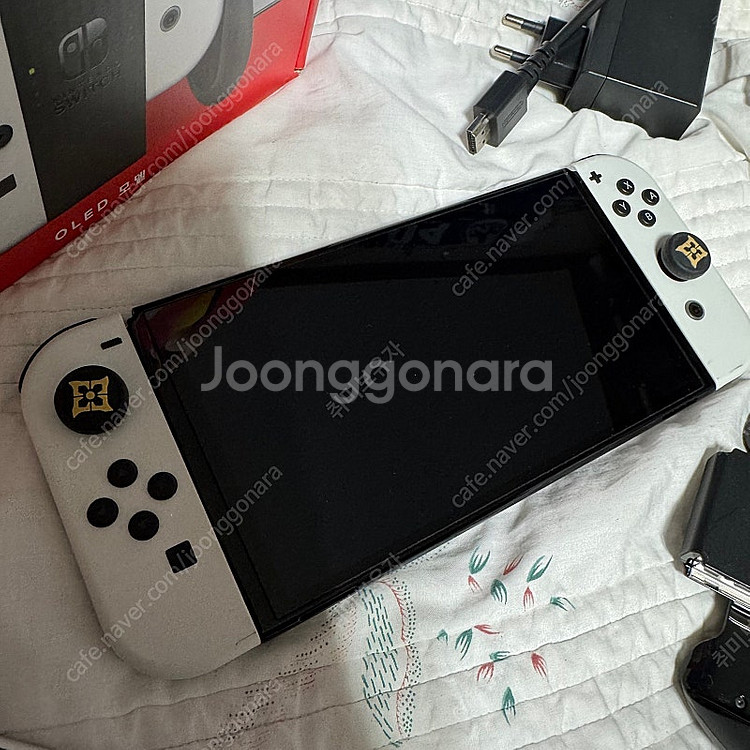 22년 11월 구매 닌텐도 스위치 OLED 판매합니다--1