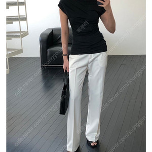 언더스탠딩 슬림부츠컷 팬츠 슬랙스
