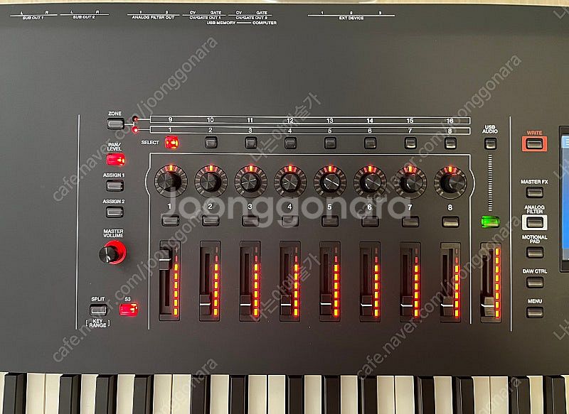 Roland Fantom8 롤랜드 팬텀8 키보드--3