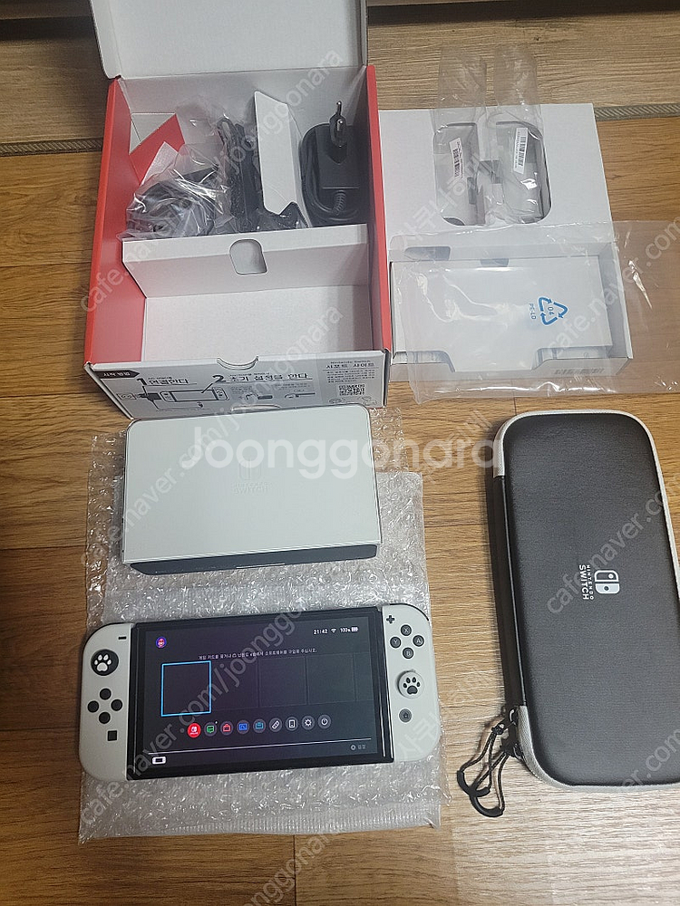 닌텐도스위치 oled 화이트 팝니다--0