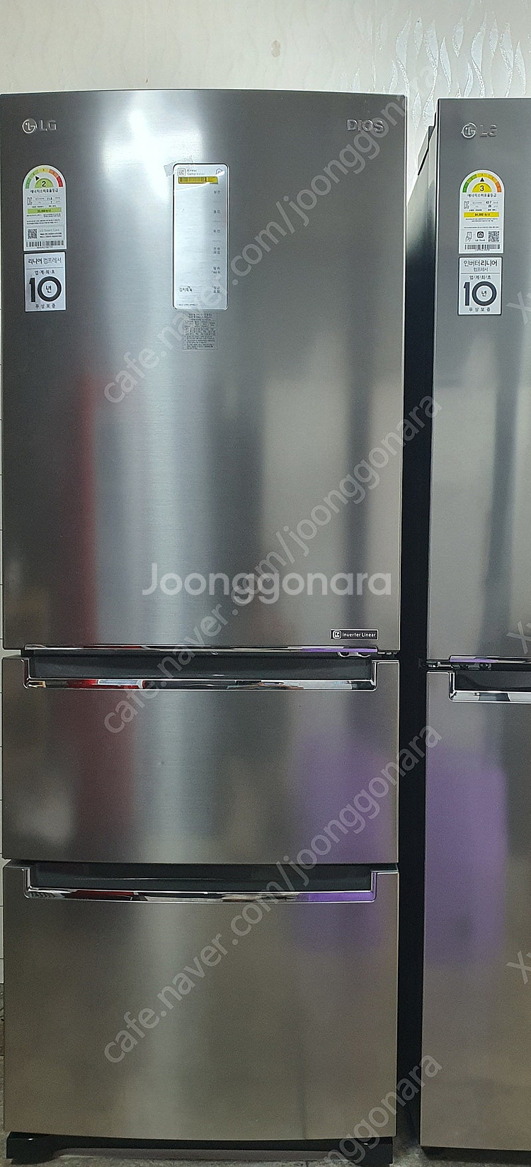 LG 327리터 김치냉장고 팔아요--0