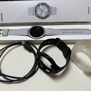 갤럭시 워치6클래식 47mm 실버 블루투스 버전 판매합니다