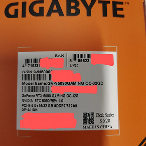 GIGABYTE 지포스 RTX 5090 GAMING OC D7 32GB 피씨디렉트 미개봉 신품