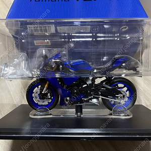[판매] CM-MODEL 1/18 YAMAHA YZF-R1 완성품 2종
