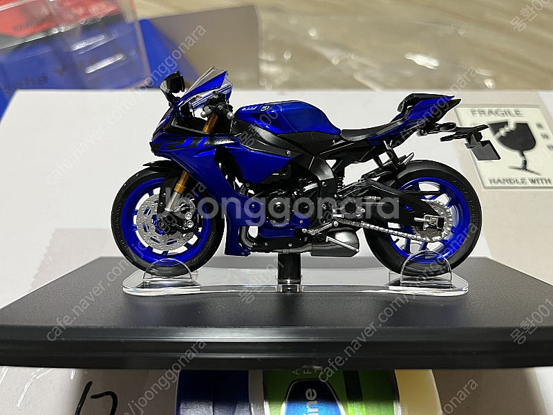 [판매] CM-MODEL 1/18 YAMAHA YZF-...--1