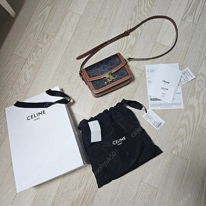 셀린느 트리옹프 카프스킨 백 가방 영수증 풀박스 샐린느