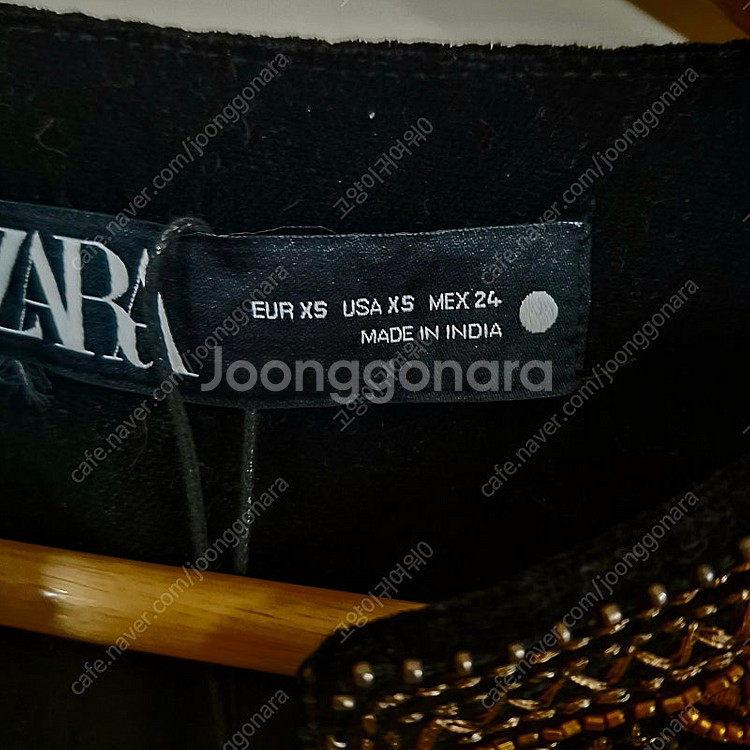 (박스째 보관/ 새옷) 자라 자수 디테일 벨벳 재킷--4