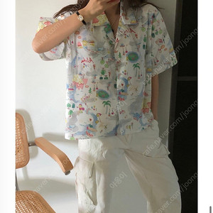 조이드비비에 러브마이산타 셔츠