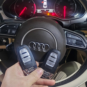 아우디 A3/A4/A6/Q3/Q5/Q7/e-트론 차량 스마트키 먹통/반응불량 발생 시 회로 복원