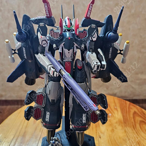 Dx초합금 vf-25f 슈퍼메사이어 리바이벌+아머드팩 택포판매 합니다