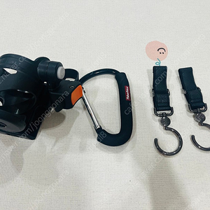유모차 고리 및 컵홀더